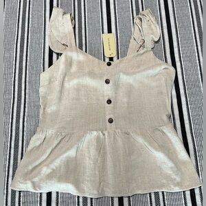 Monteau Cream Colored Top. Size XL.